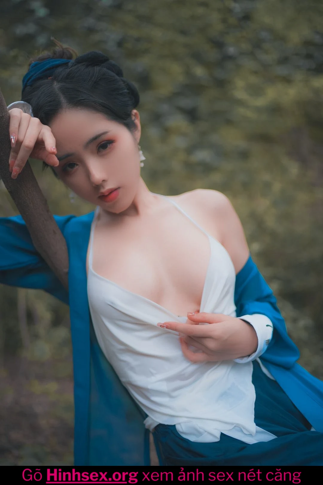 Sex kiếm hiệp trung quốc gái xinh vú tròn trong rừng hoang hình 3