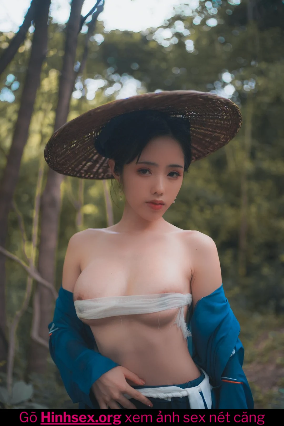 Sex kiếm hiệp trung quốc gái xinh vú tròn trong rừng hoang hình 9